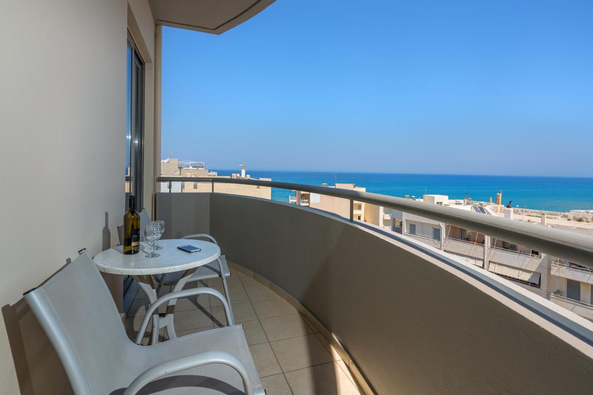 Lefkoniko Beach & Icarus Suite Apts Ретимно Экстерьер фото